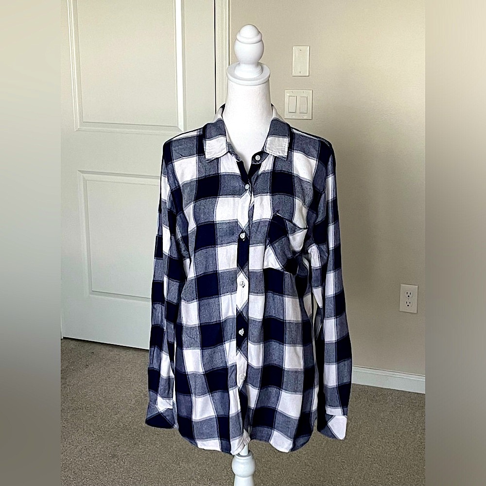 Euc Rails Navy And White Rails Long-Sleeve Button… - image 1